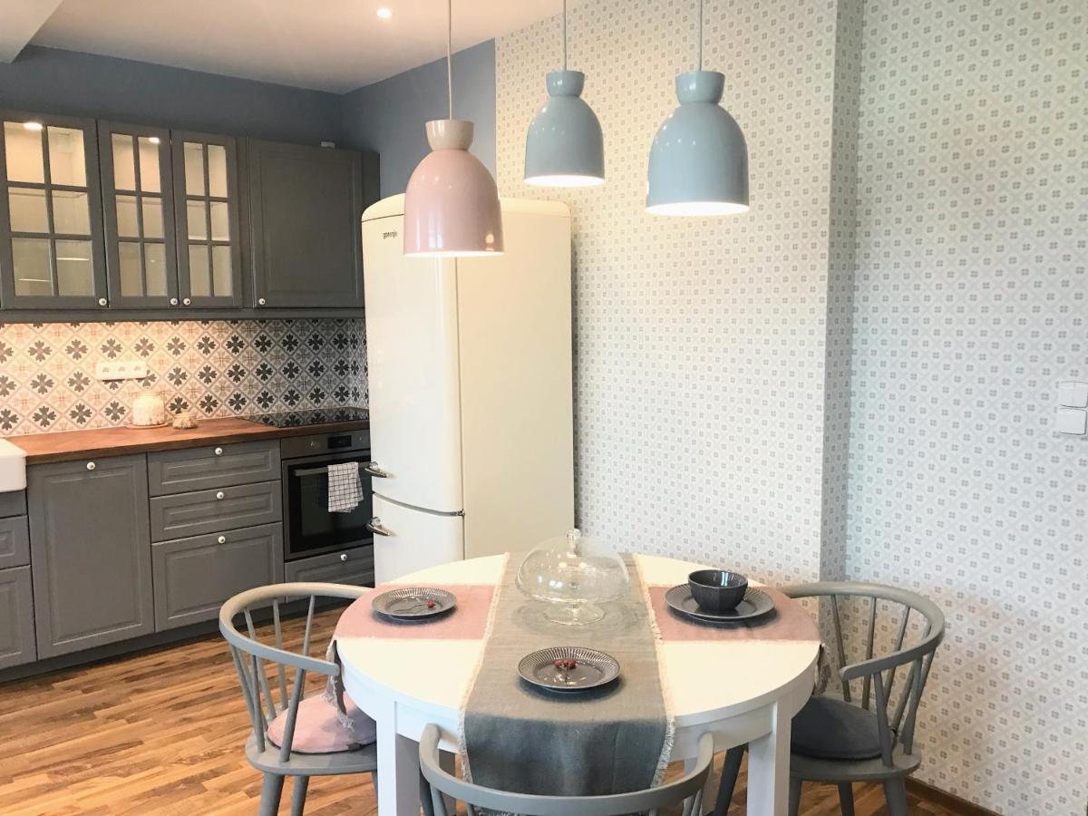 Attic Apartment On Waterfront / View / Netflix براغ المظهر الخارجي الصورة