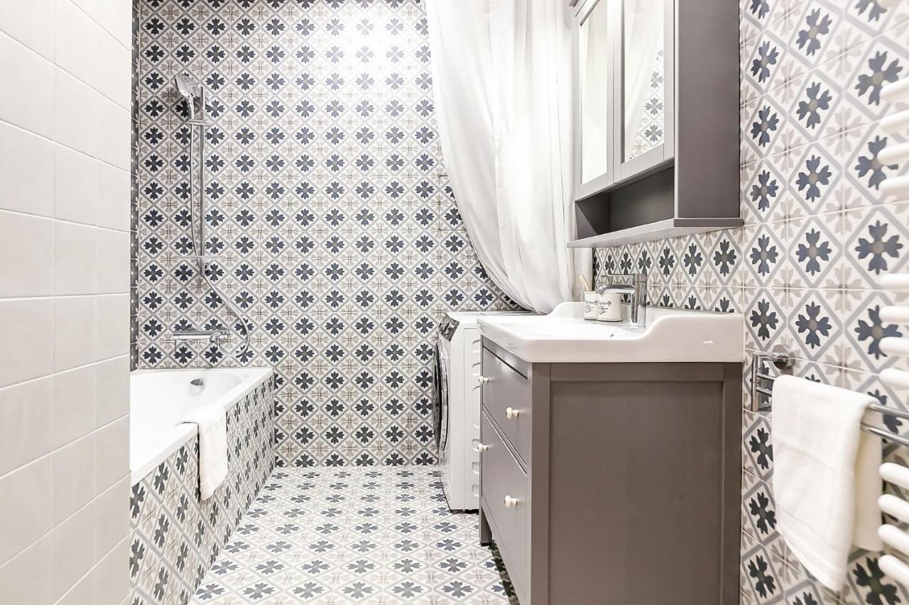 Attic Apartment On Waterfront / View / Netflix براغ المظهر الخارجي الصورة