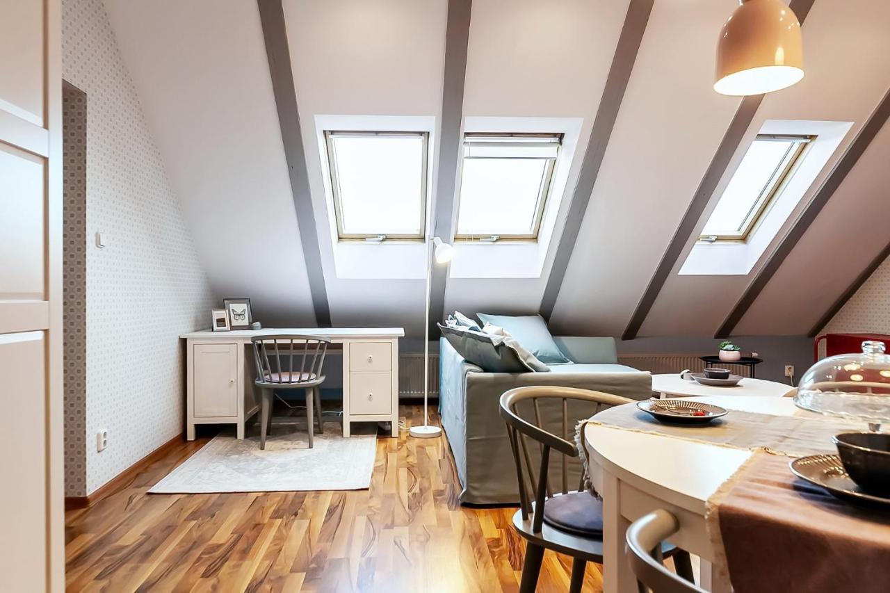 Attic Apartment On Waterfront / View / Netflix براغ المظهر الخارجي الصورة