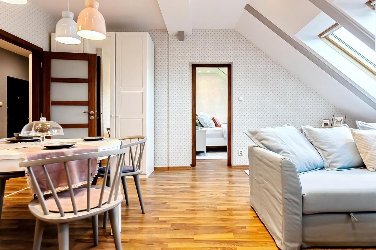 Attic Apartment On Waterfront / View / Netflix براغ المظهر الخارجي الصورة